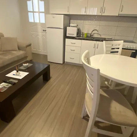 דירה Tirana Leasing&rentals *