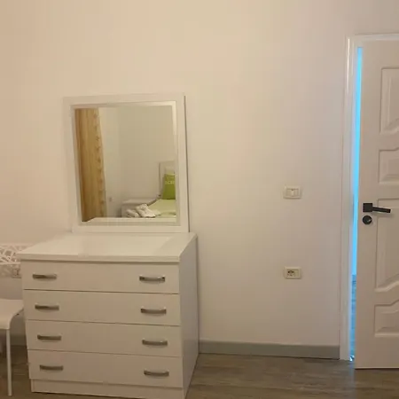 Tirana Leasing&rentals Lejlighed *